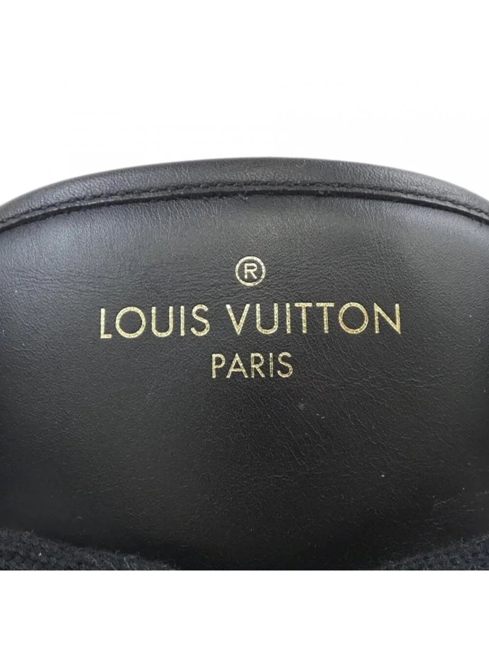 Louis Vuitton Rivoli Line Sneakers - Picture 6 of 6